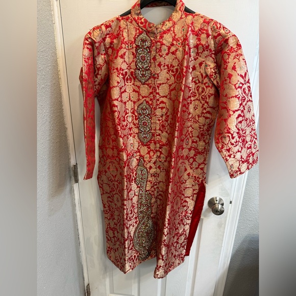 India Boutique Brocade Red silk shirt and cream raw silk pants - Picture 2 of 11